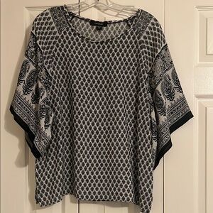 Black and White Patterned Women's Top